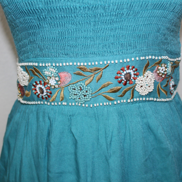 NWOT Soft Surroundings Embroidered Smocked Dress - Picture 5 of 7